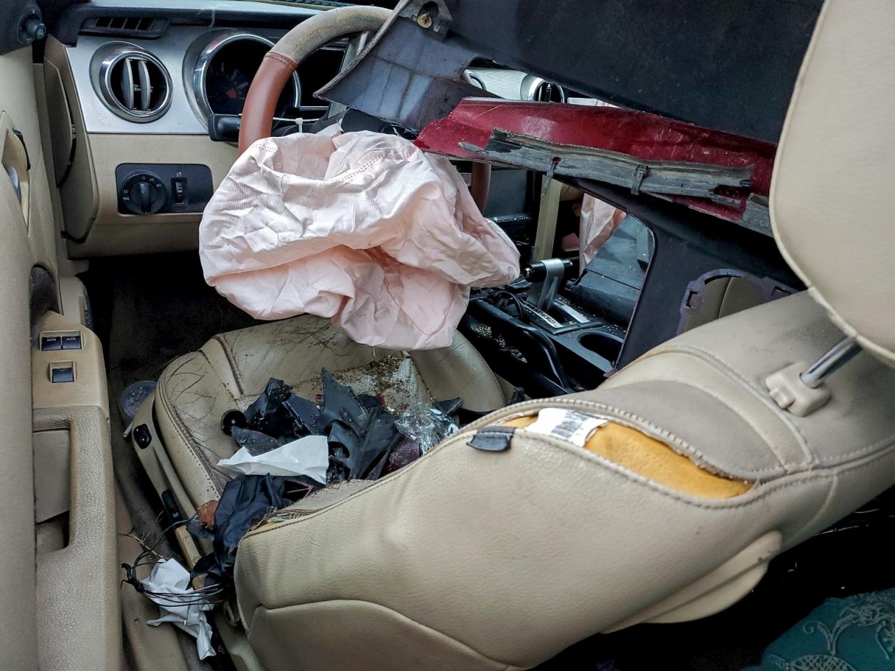 Ford Mustang Image 5