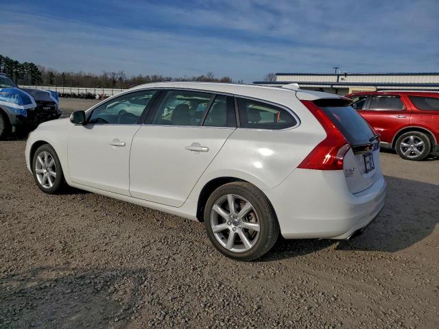 Volvo V60 T5 Platinum Image 3