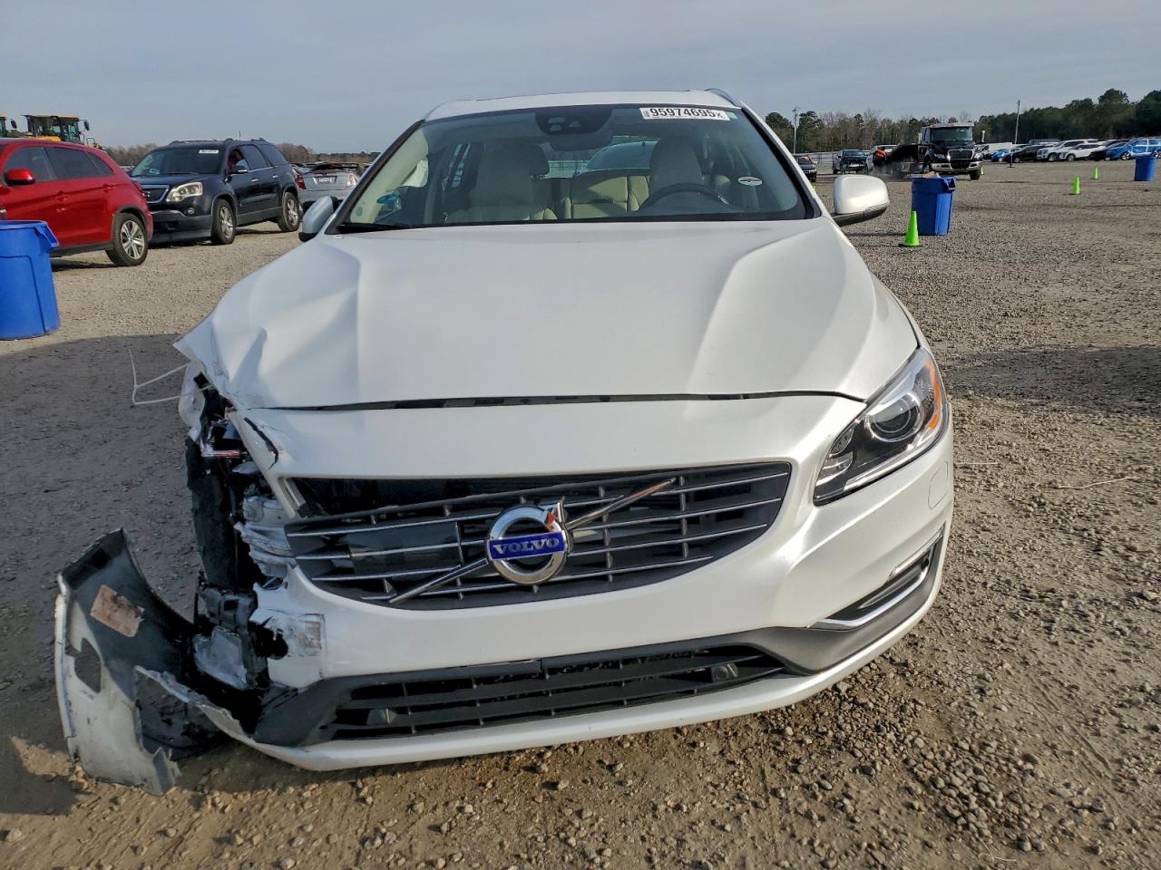 Volvo V60 T5 Platinum Image 11