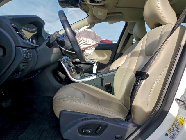 Volvo V60 T5 Platinum Image 8