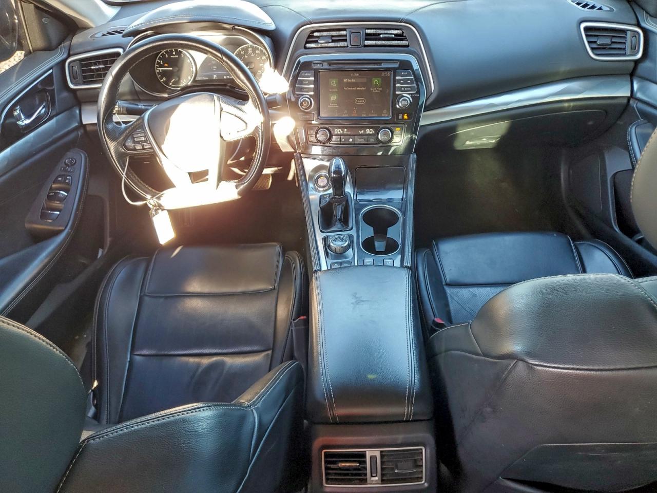 Nissan Maxima S Image 10