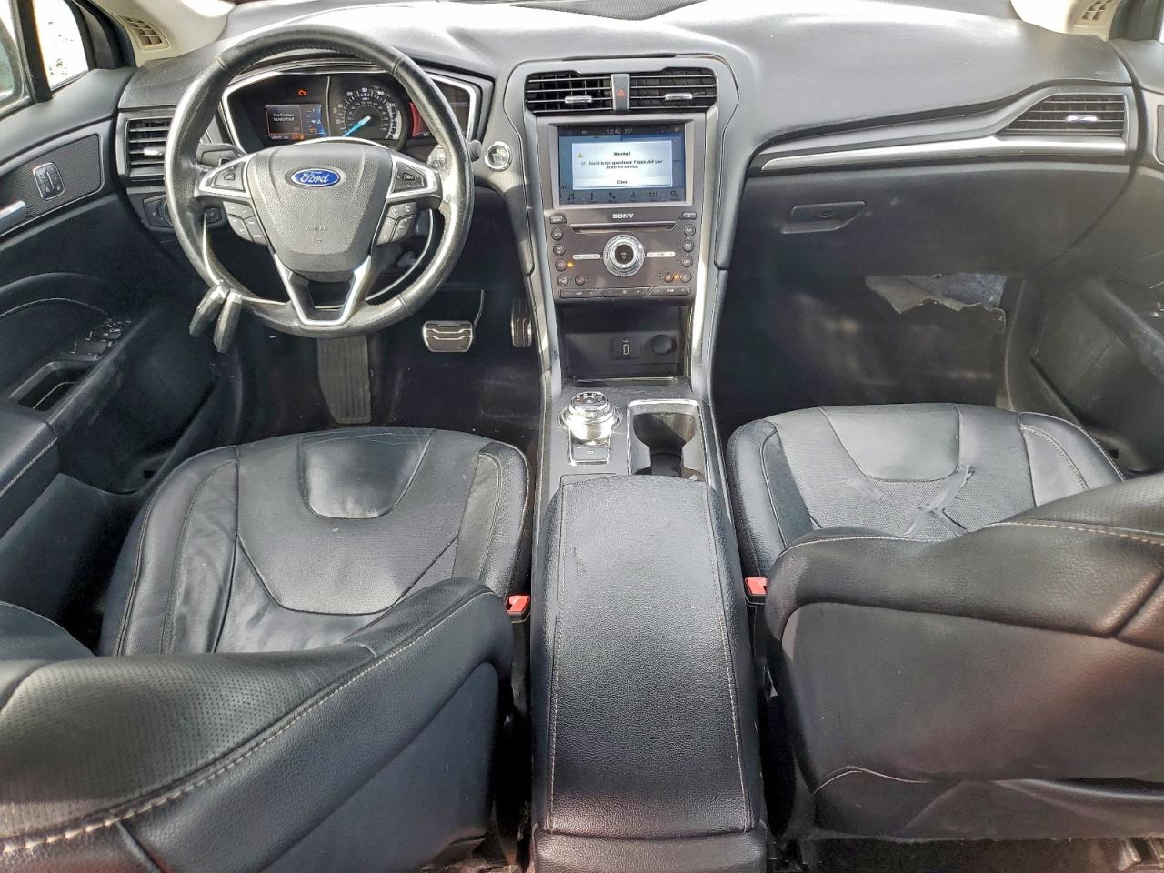 Ford Fusion Titanium Image 12
