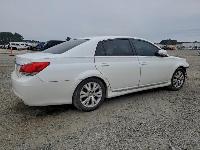 Toyota Avalon Base Image 3