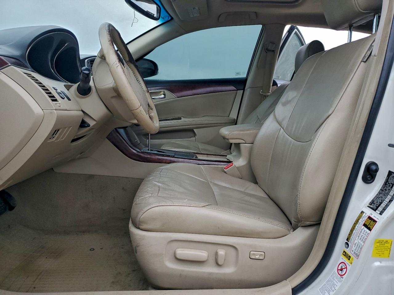 Toyota Avalon Base Image 8