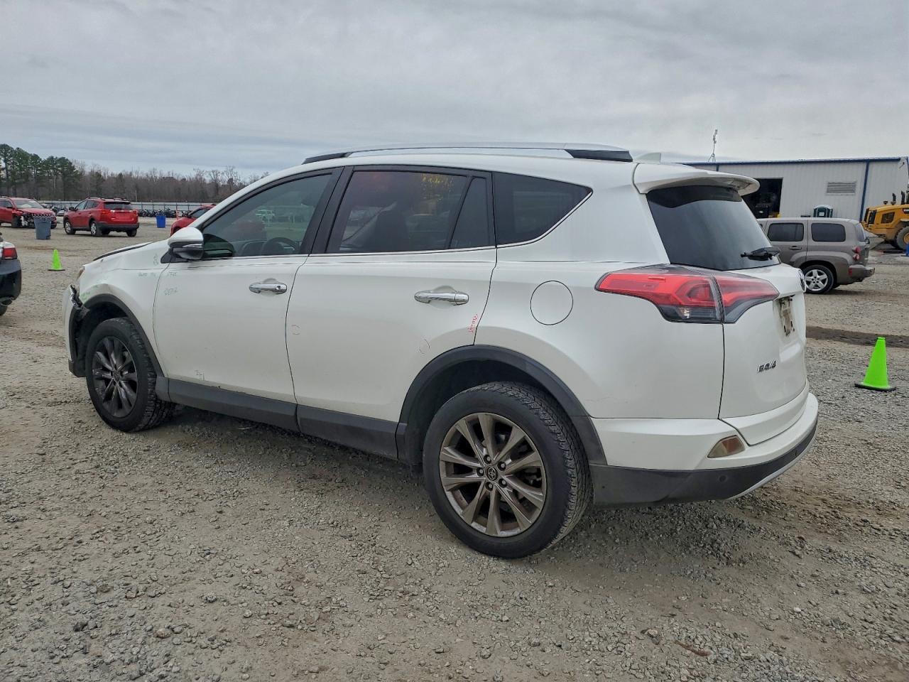 Toyota RAV4 Limited Image 3