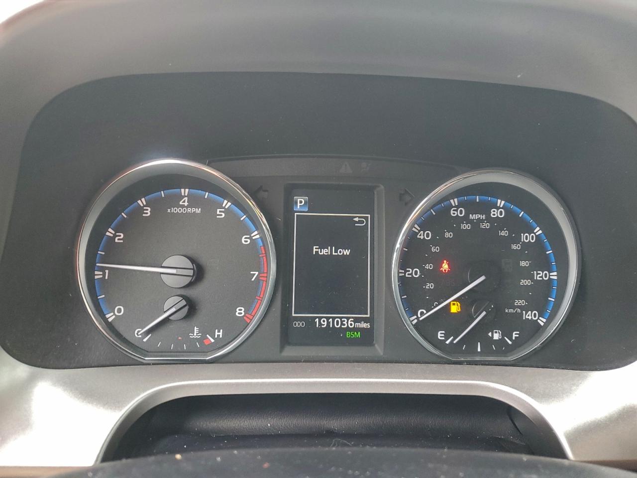 Toyota RAV4 Limited Image 10