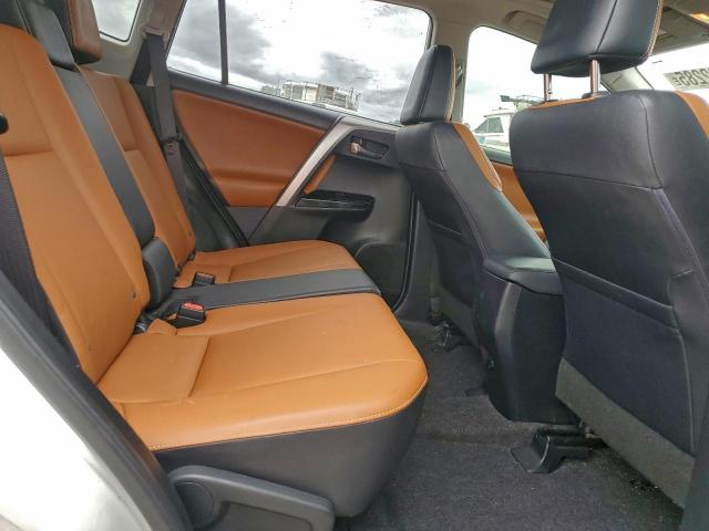 Toyota RAV4 Limited Image 8