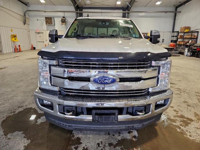 Ford F-250 Super Duty Image 6