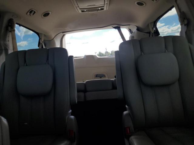 Chrysler Minivan Touring L Image 12