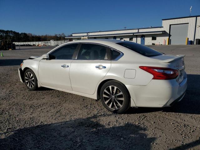 Nissan Altima 2.5 Image 2