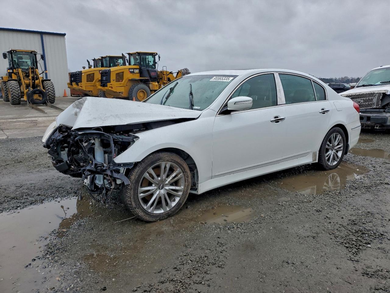 Hyundai Genesis 3.8l Image 1