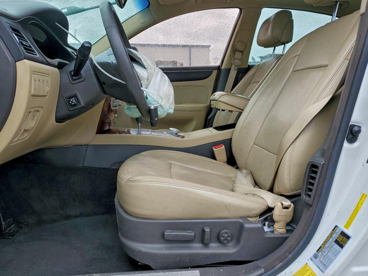 Hyundai Genesis 3.8l Image 4