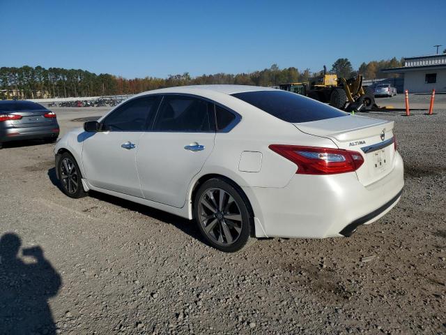 Nissan Altima 2.5 Image 11