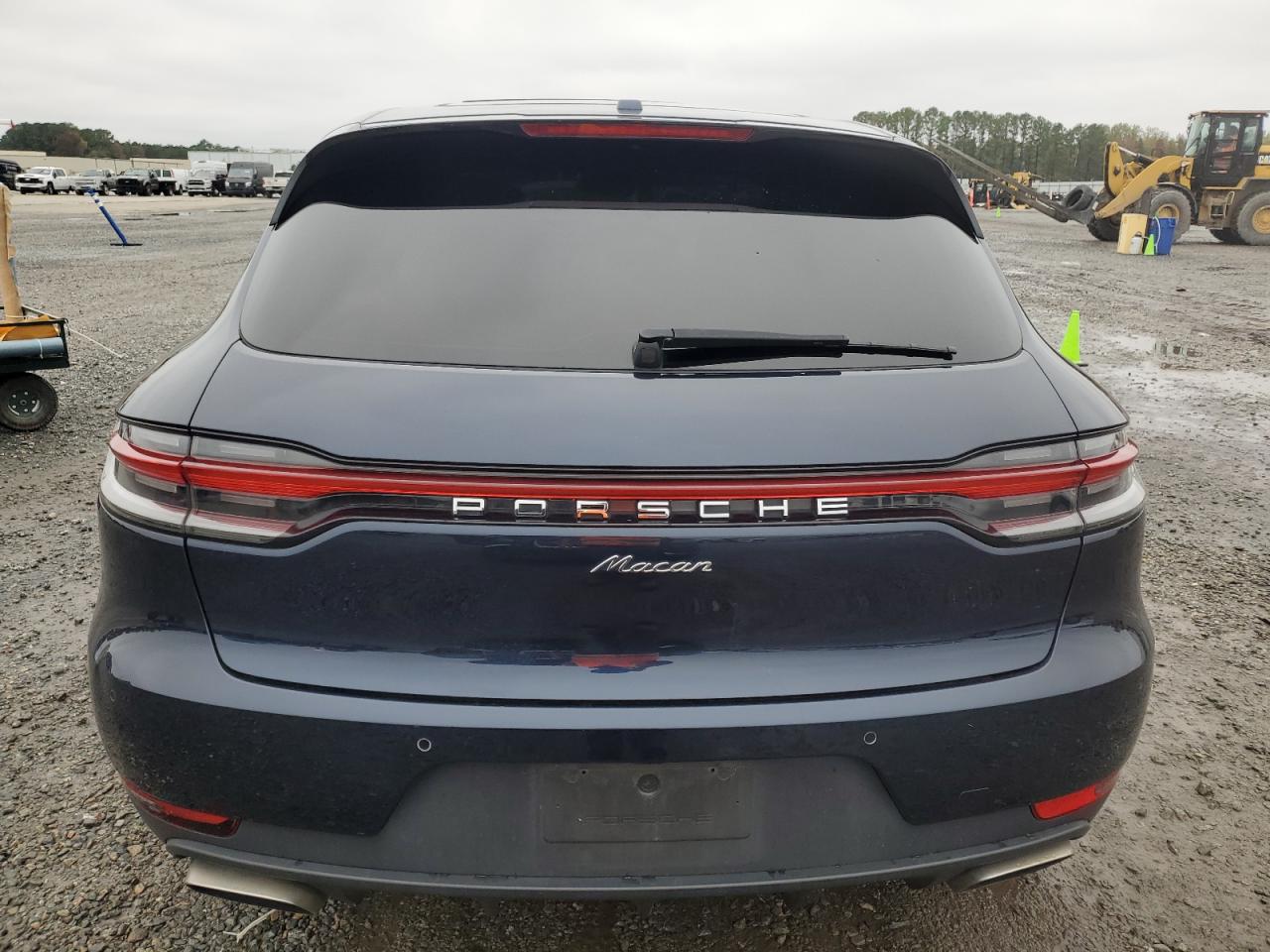 Porsche Macan Image 2