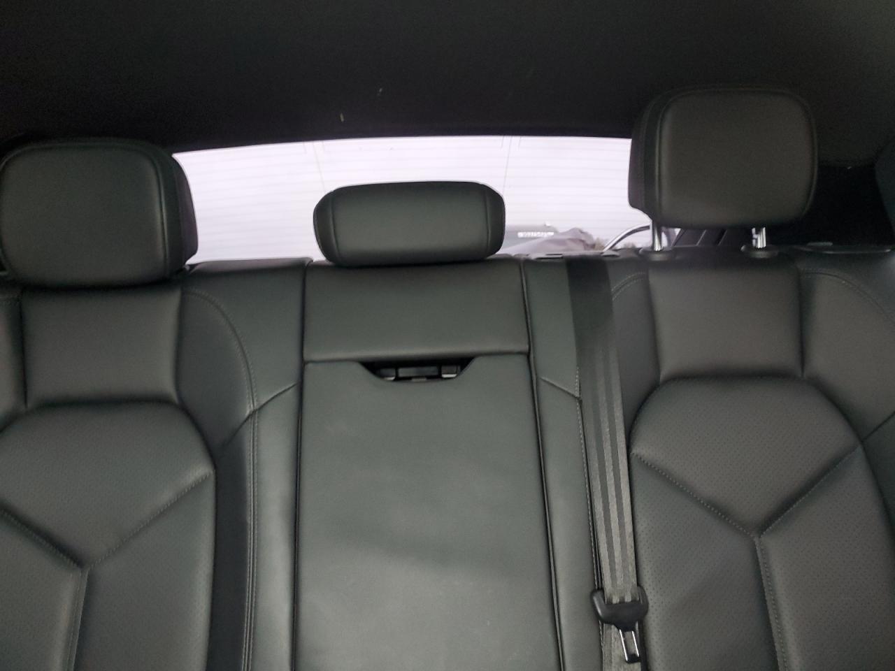 Porsche Macan Image 8