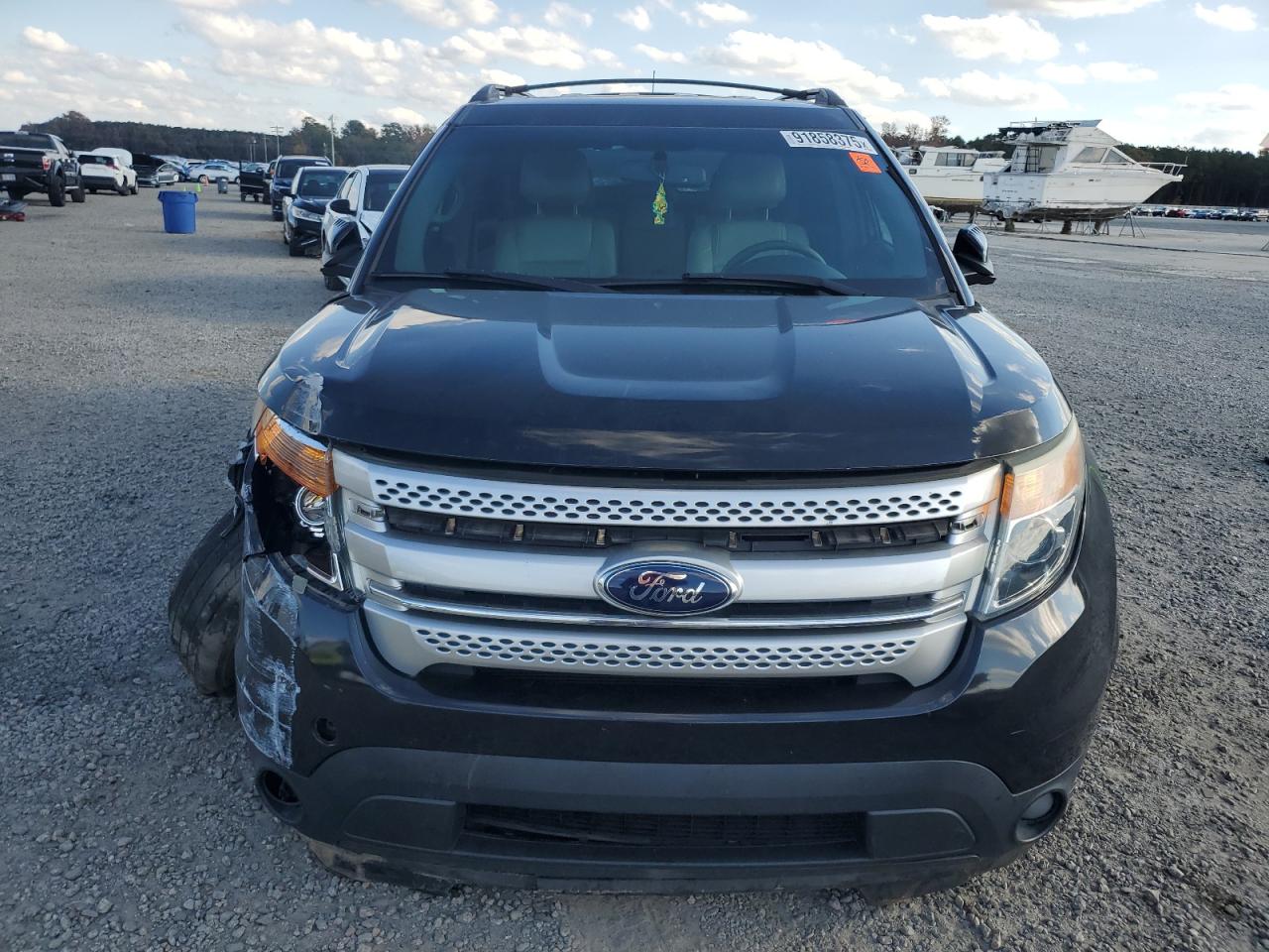 Ford Explorer Xlt Image 6