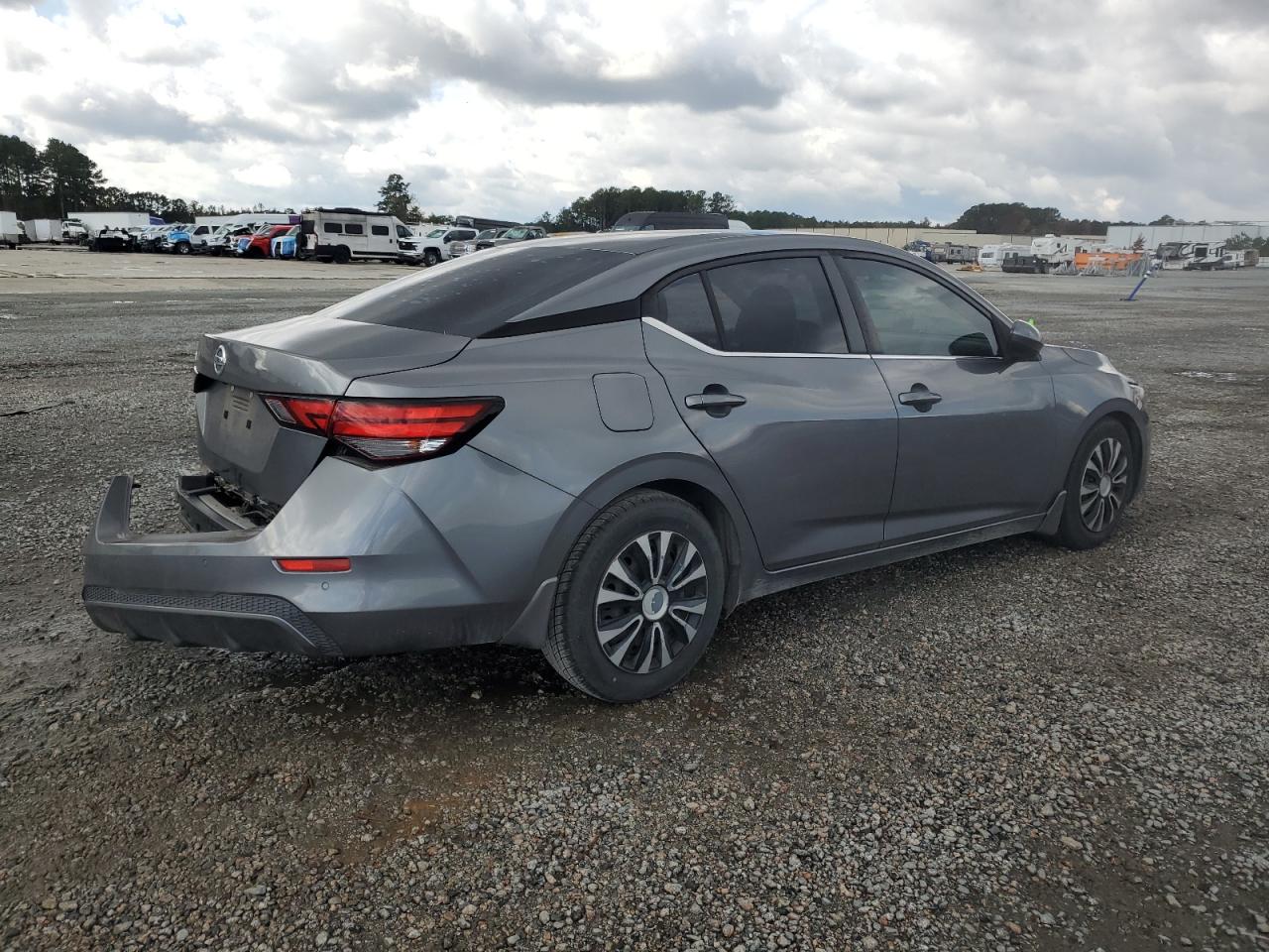 Nissan Sentra S Image 5