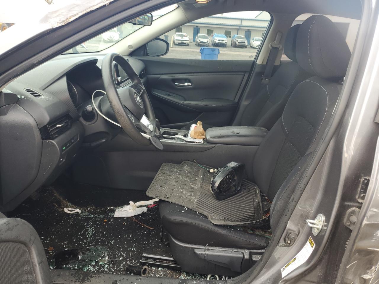 Nissan Sentra S Image 9