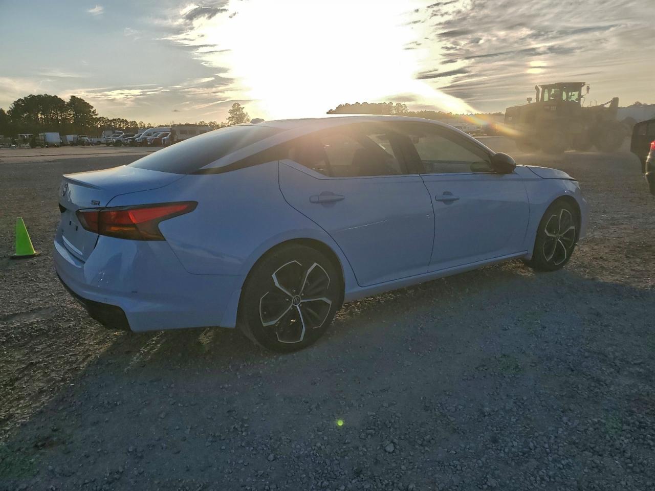 Nissan Altima Sr Image 2