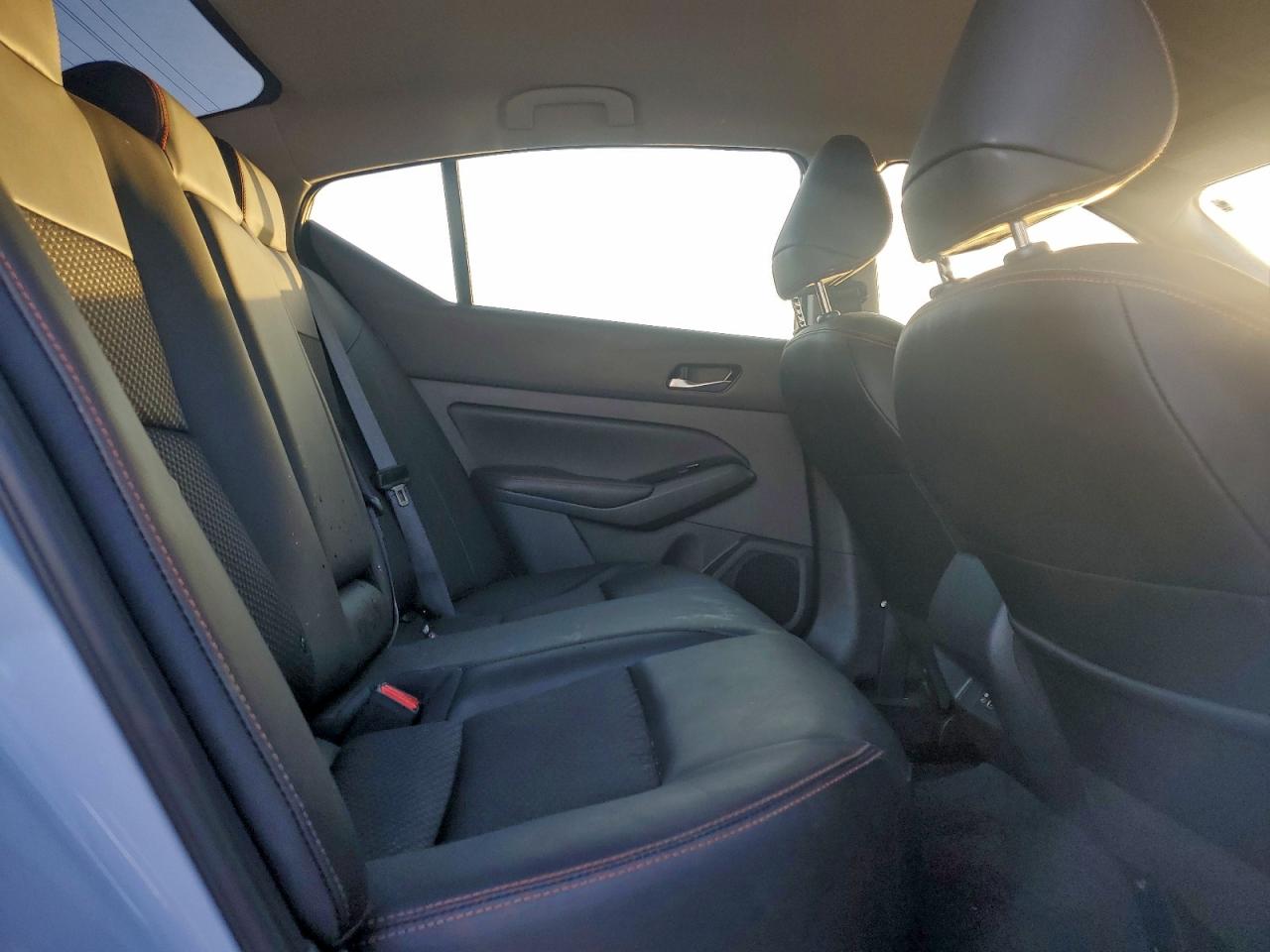 Nissan Altima Sr Image 8