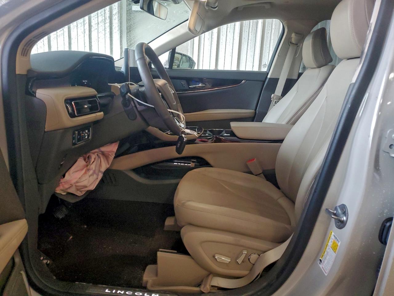 Lincoln Nautilus Reserve Image 14