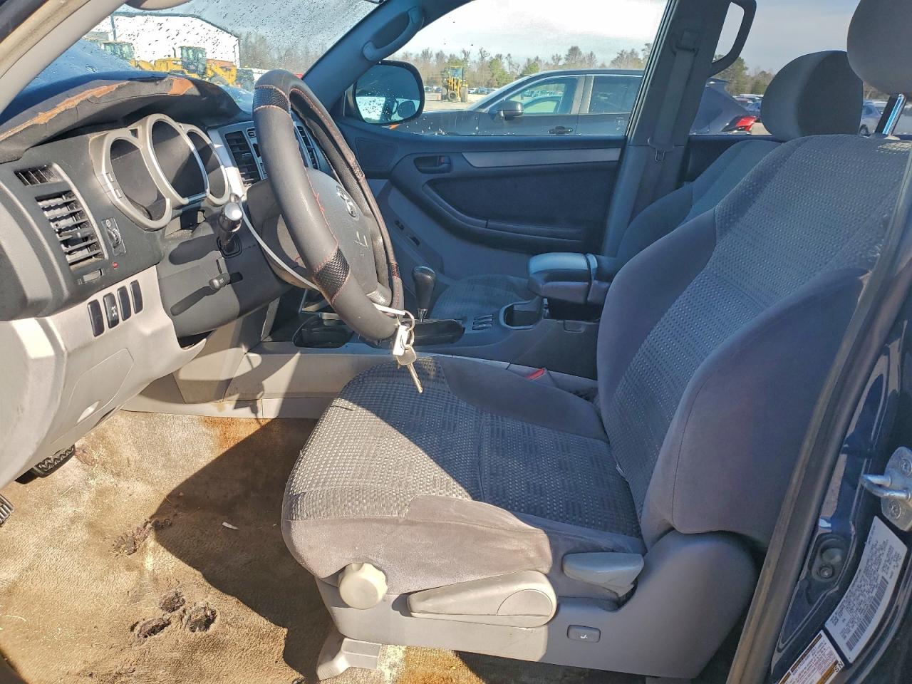 Toyota 4Runner Sr5 Image 10