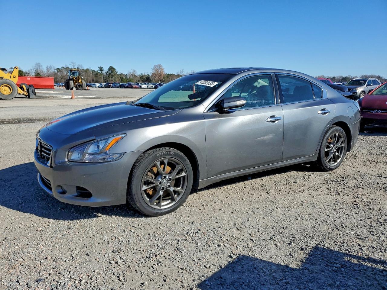 Nissan Maxima S Image 1