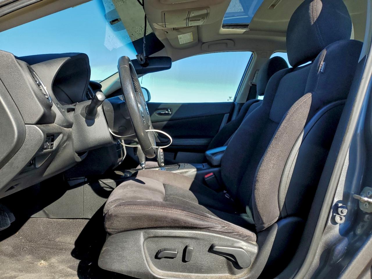 Nissan Maxima S Image 10