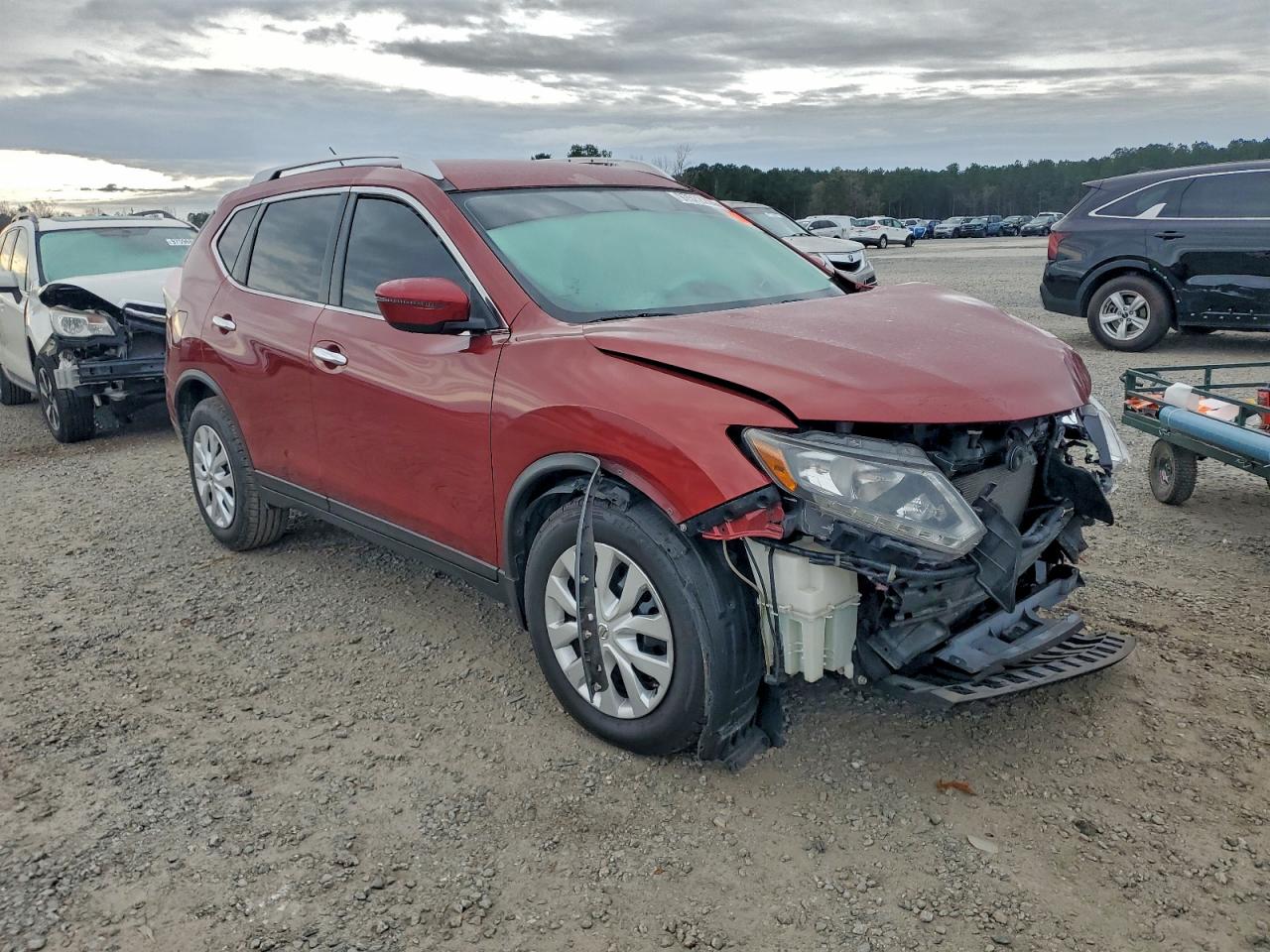 Nissan Rogue S Image 7