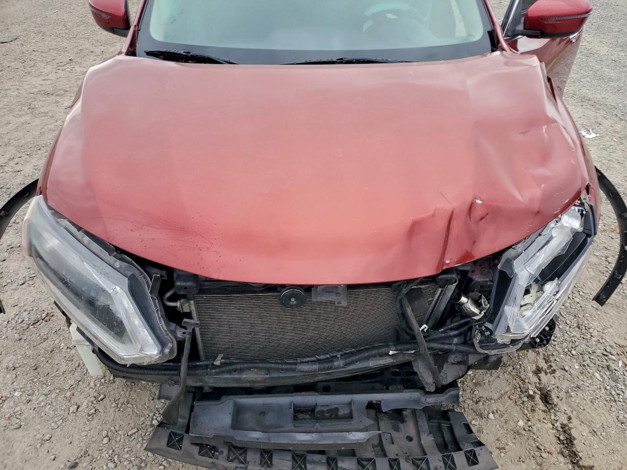 Nissan Rogue S Image 2