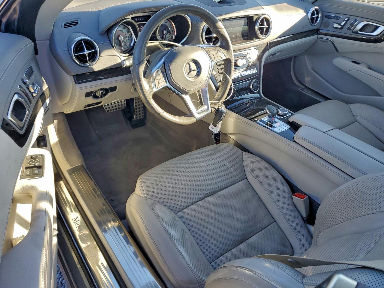 Mercedes-Benz S-Class 400 Image 5
