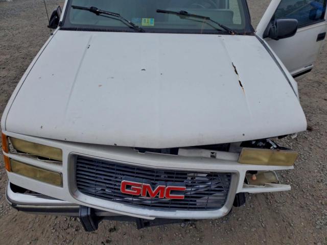 GMC Suburban K1500 Image 9