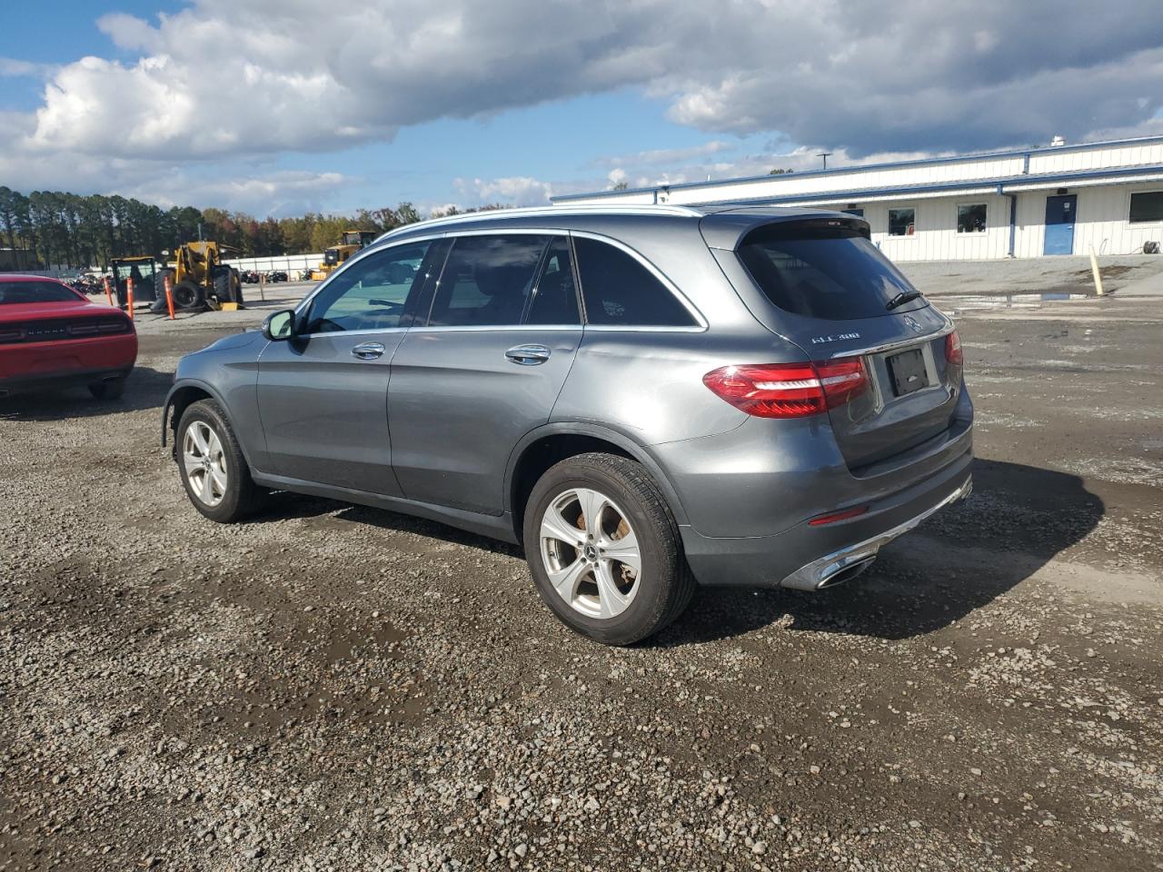 Mercedes-Benz GLC 300 Image 2