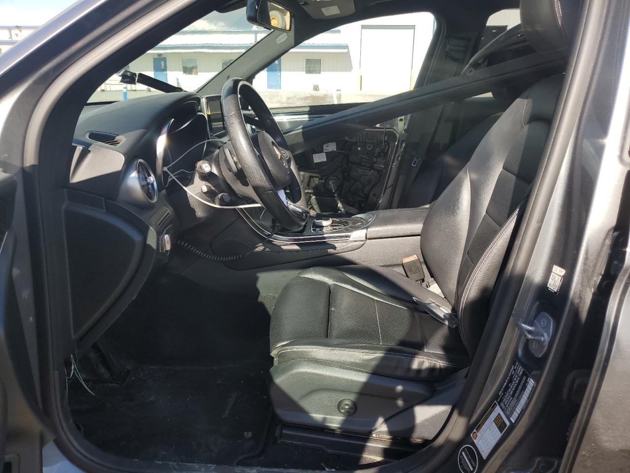 Mercedes-Benz GLC 300 Image 9