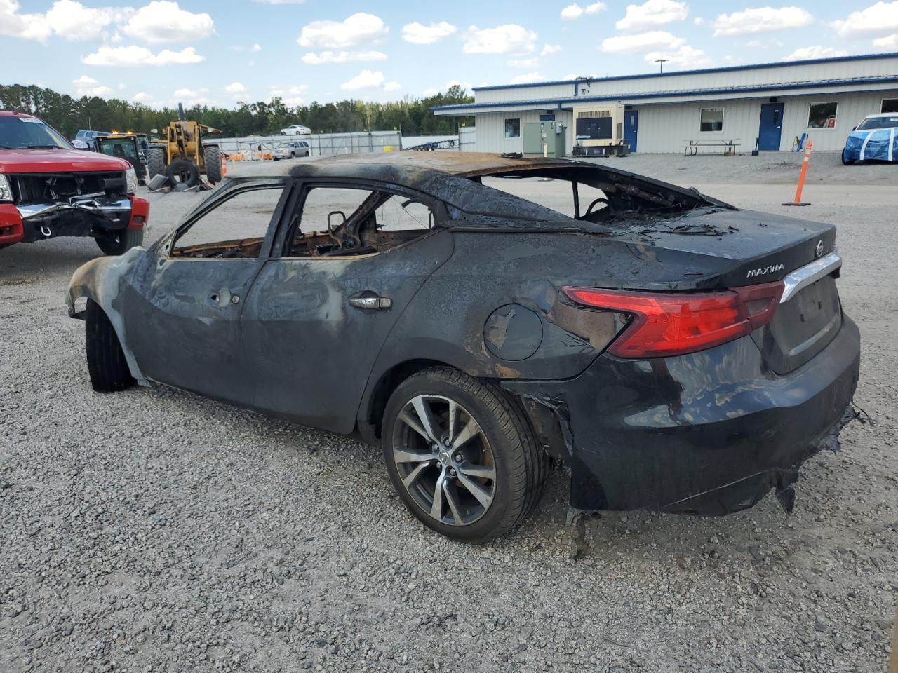 Nissan Maxima 3.5s Image 3