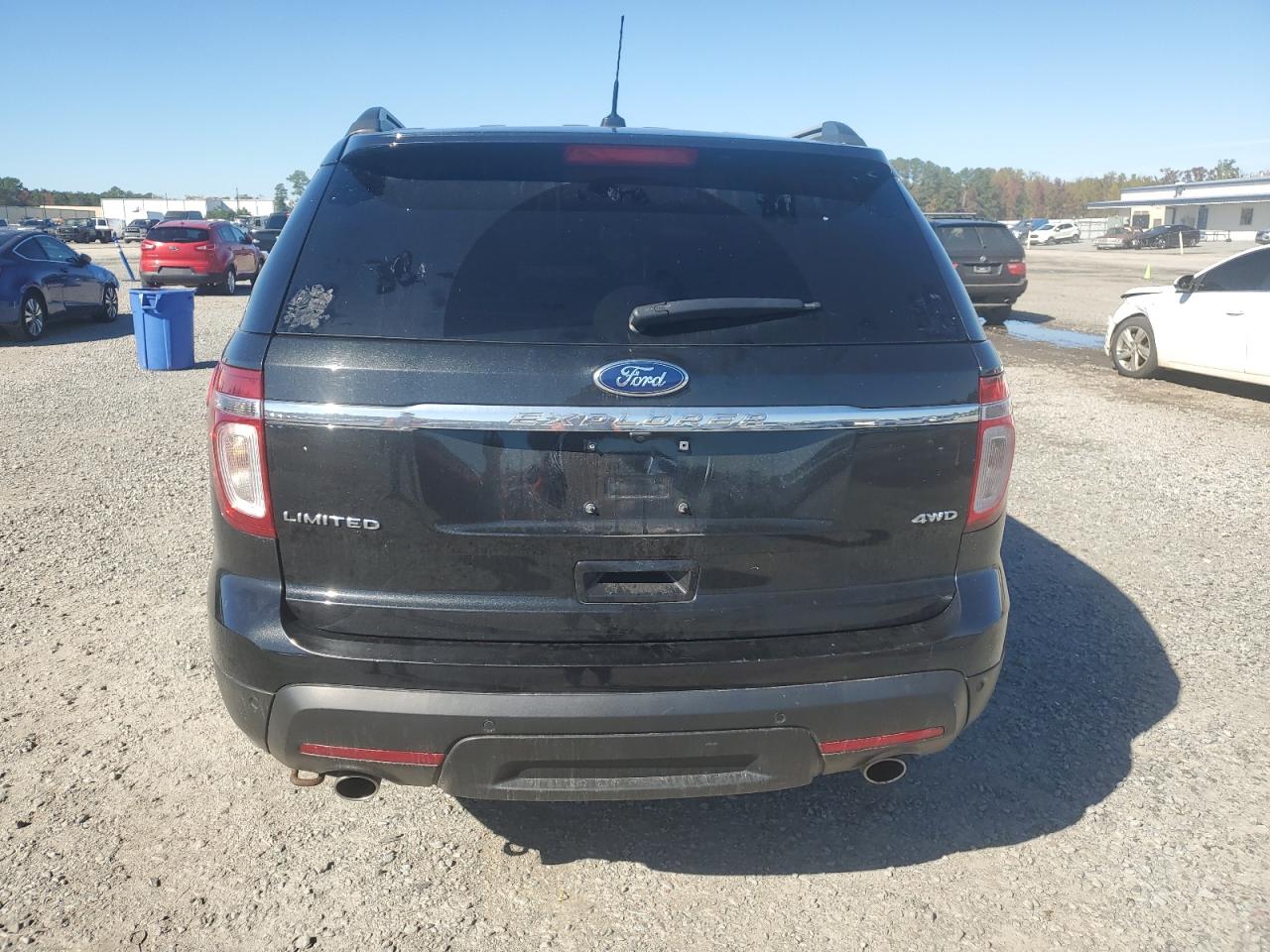 Ford Explorer Limited Image 9