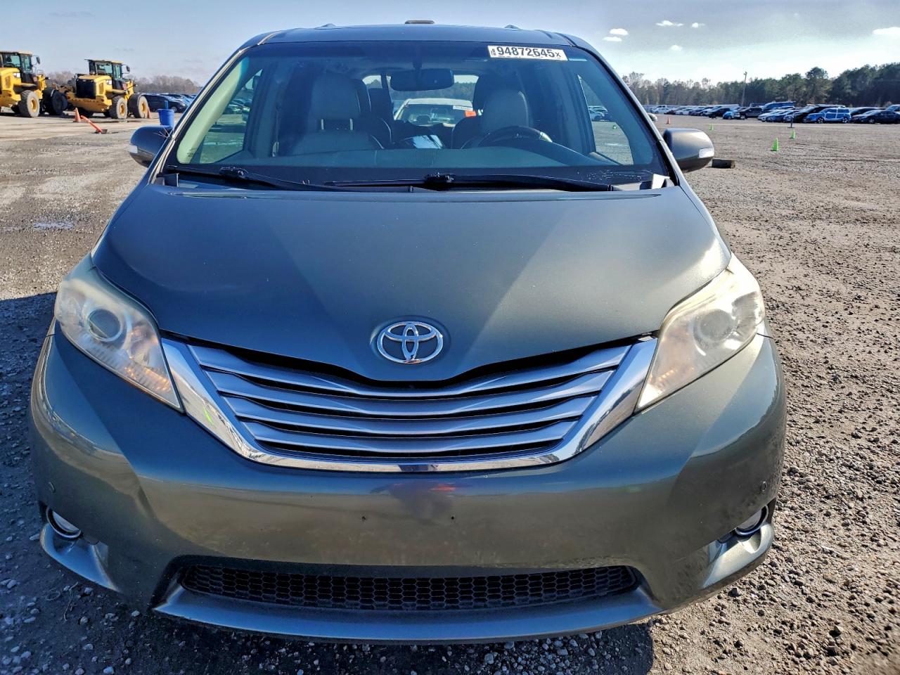 Toyota Sienna Xle Image 4