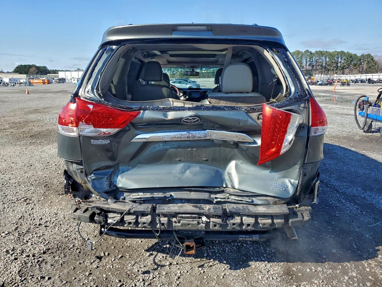 Toyota Sienna Xle Image 5