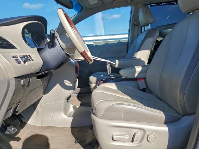 Toyota Sienna Xle Image 6