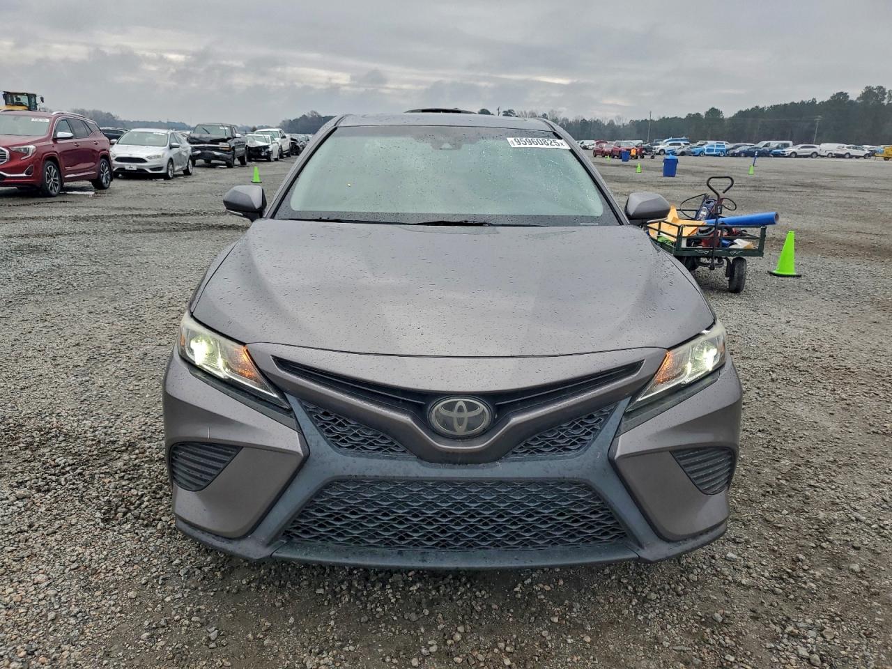 Toyota Camry L Image 4