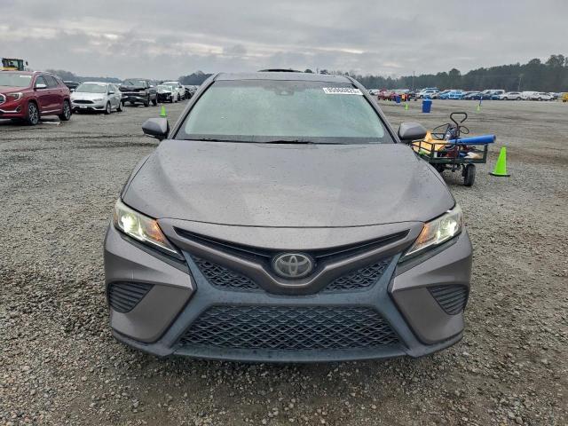 Toyota Camry L Image 4