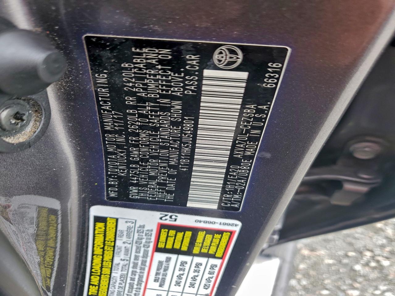 Toyota Camry L Image 9