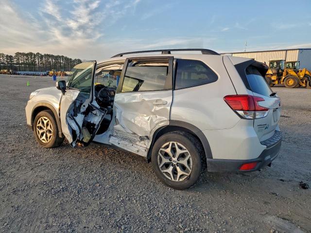 Subaru Forester Premium Image 4