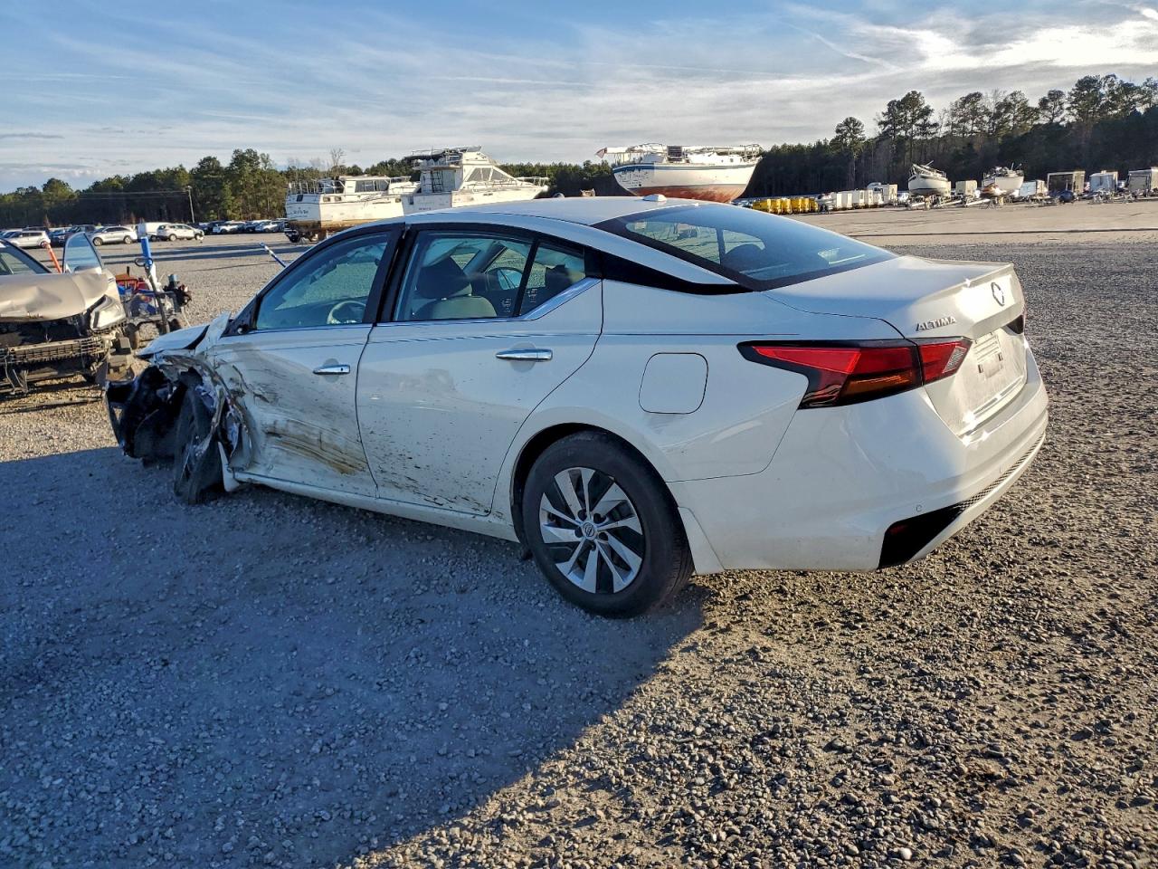 Nissan Altima S Image 3