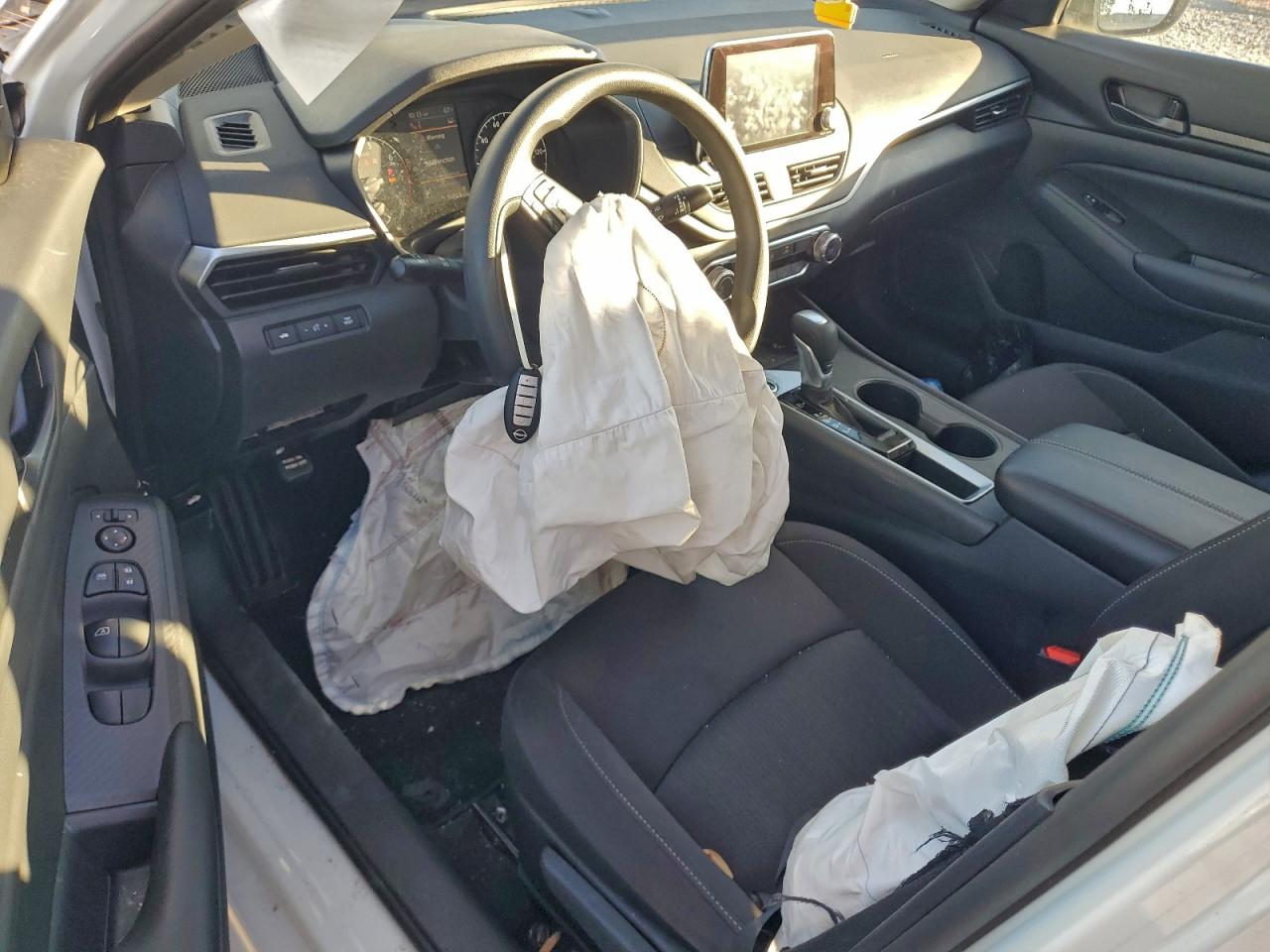 Nissan Altima S Image 10