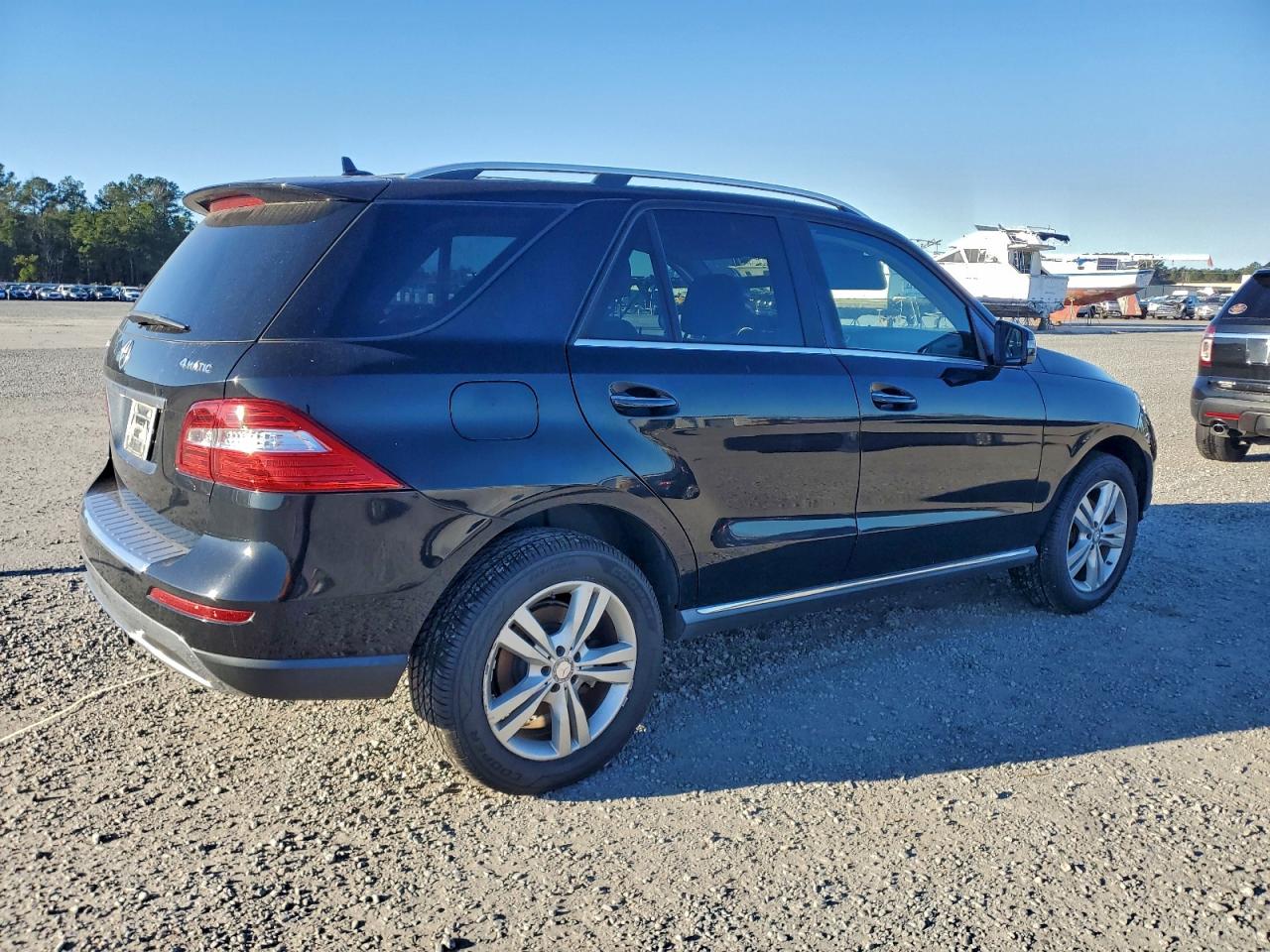 Mercedes-Benz M-Class 350 4matic Image 12