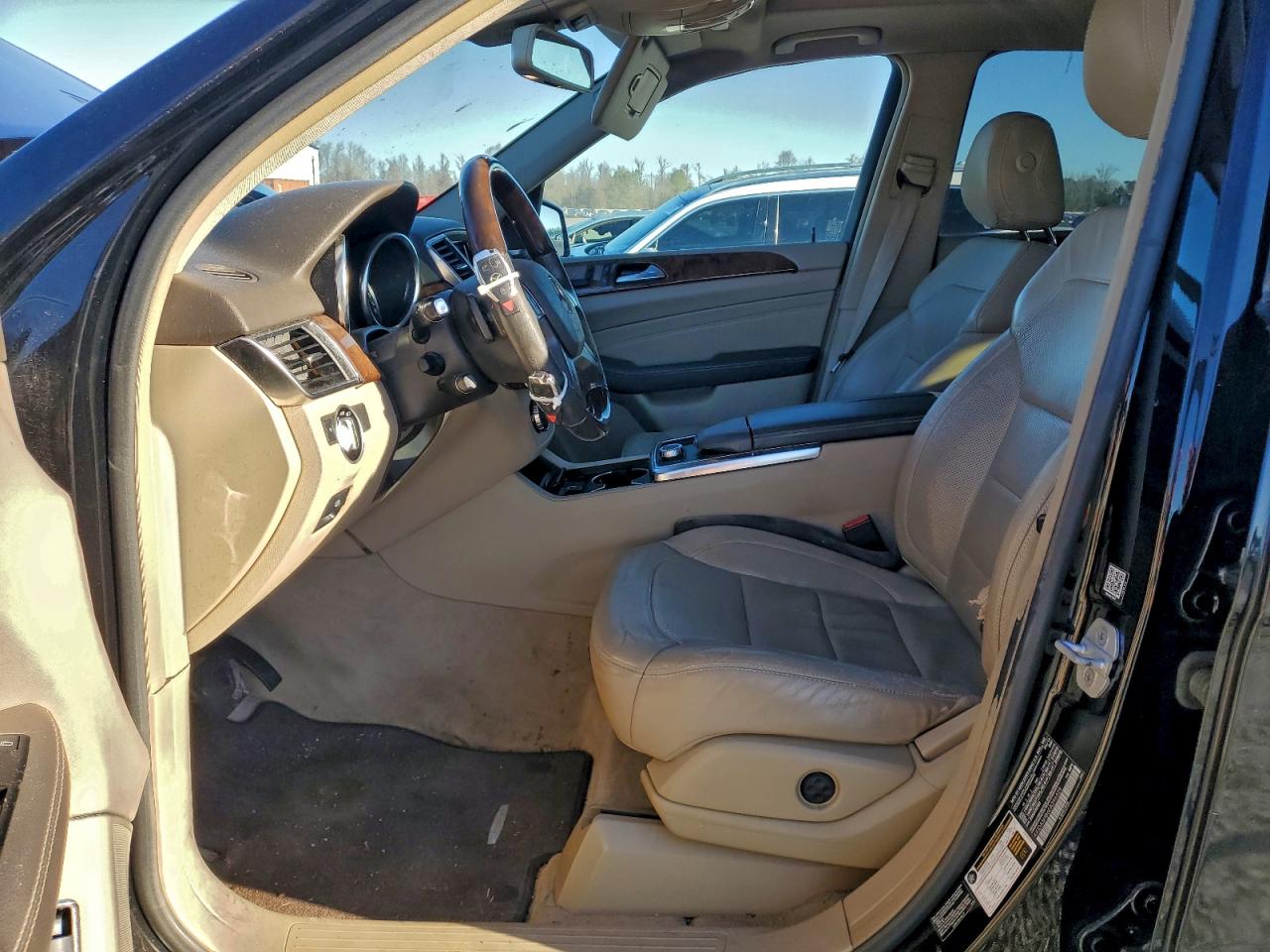 Mercedes-Benz M-Class 350 4matic Image 9