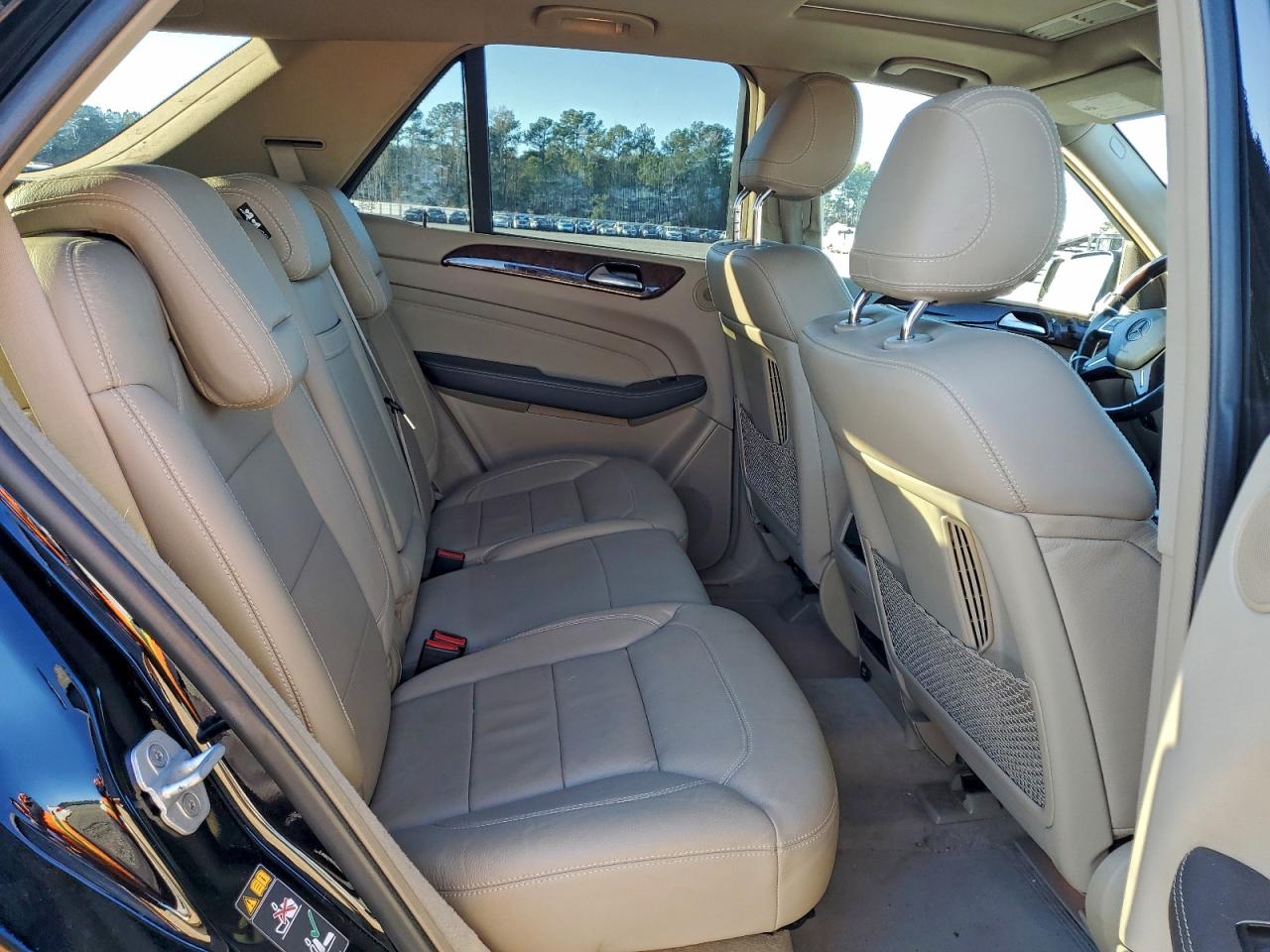 Mercedes-Benz M-Class 350 4matic Image 10