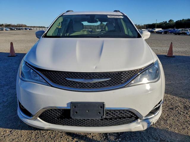 Chrysler Pacifica Touring L Image 12