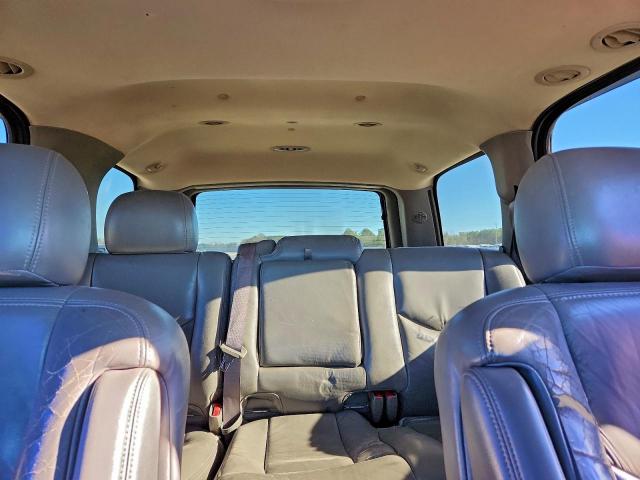 Chevrolet Tahoe C1500 Image 11